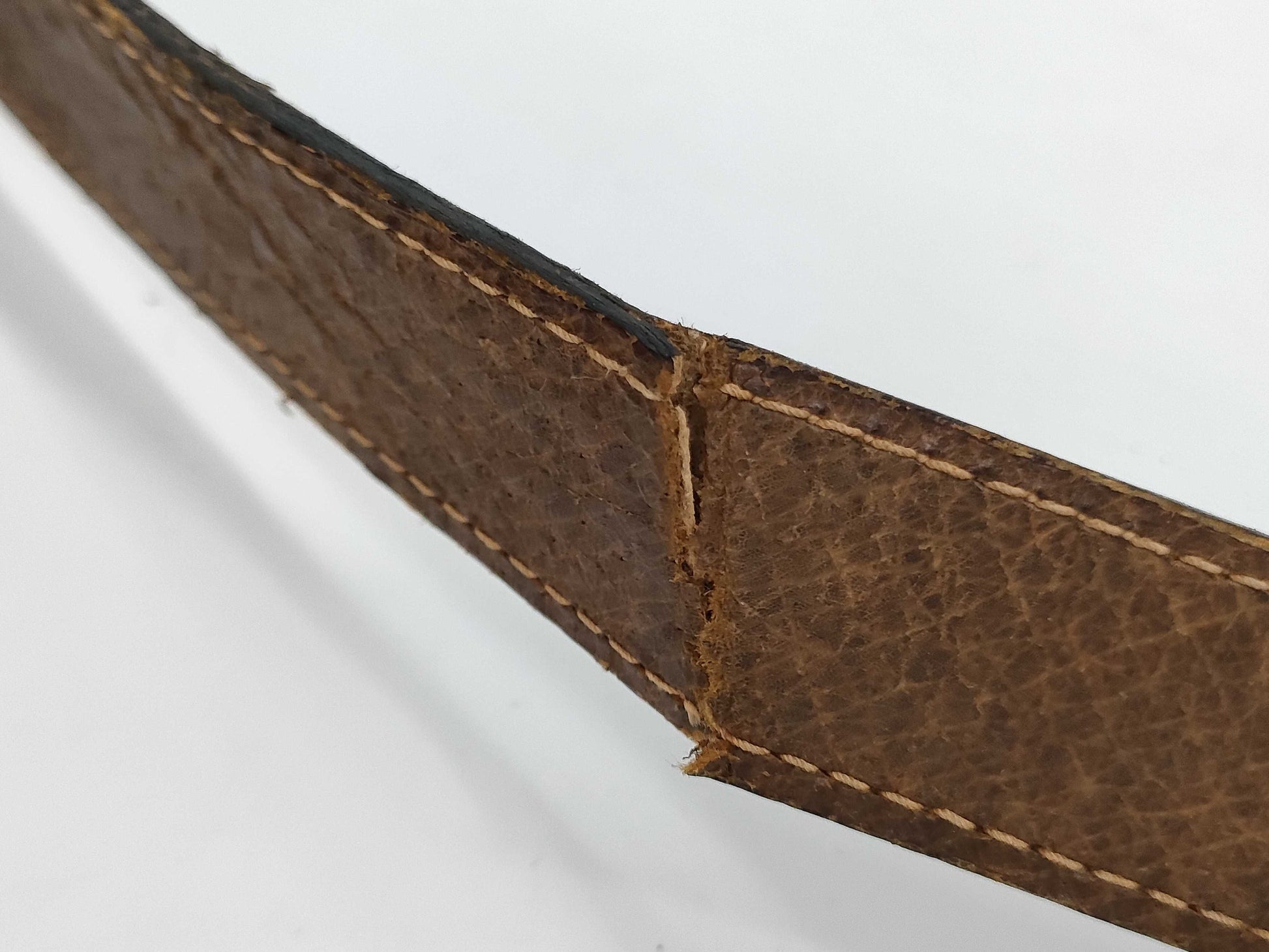 GUCCI GG Supreme Sherry Shoulder Bag