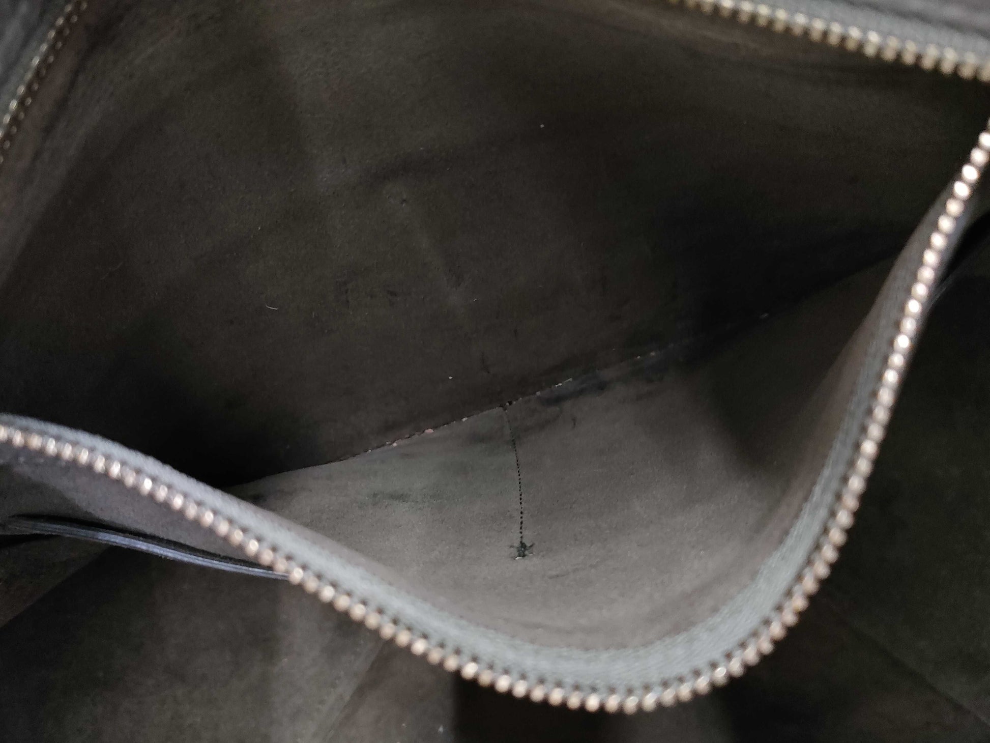 CELINE Cabas Phantom Medium Leather Tote Bag
