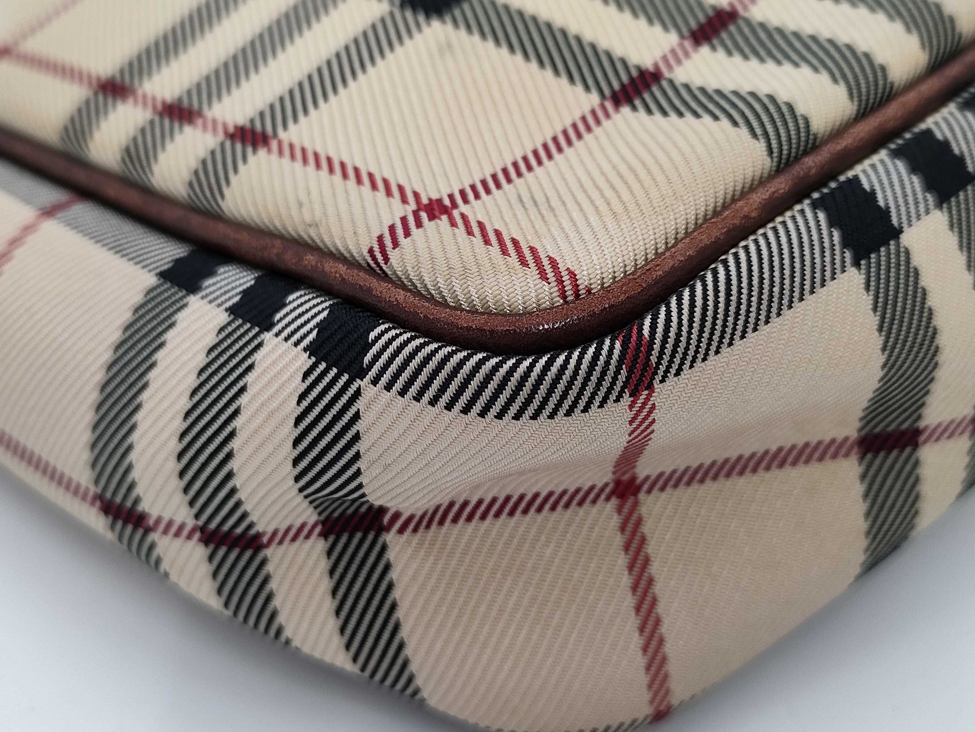 BURBERRY Nova Check Logo Plate Shoulder Bag