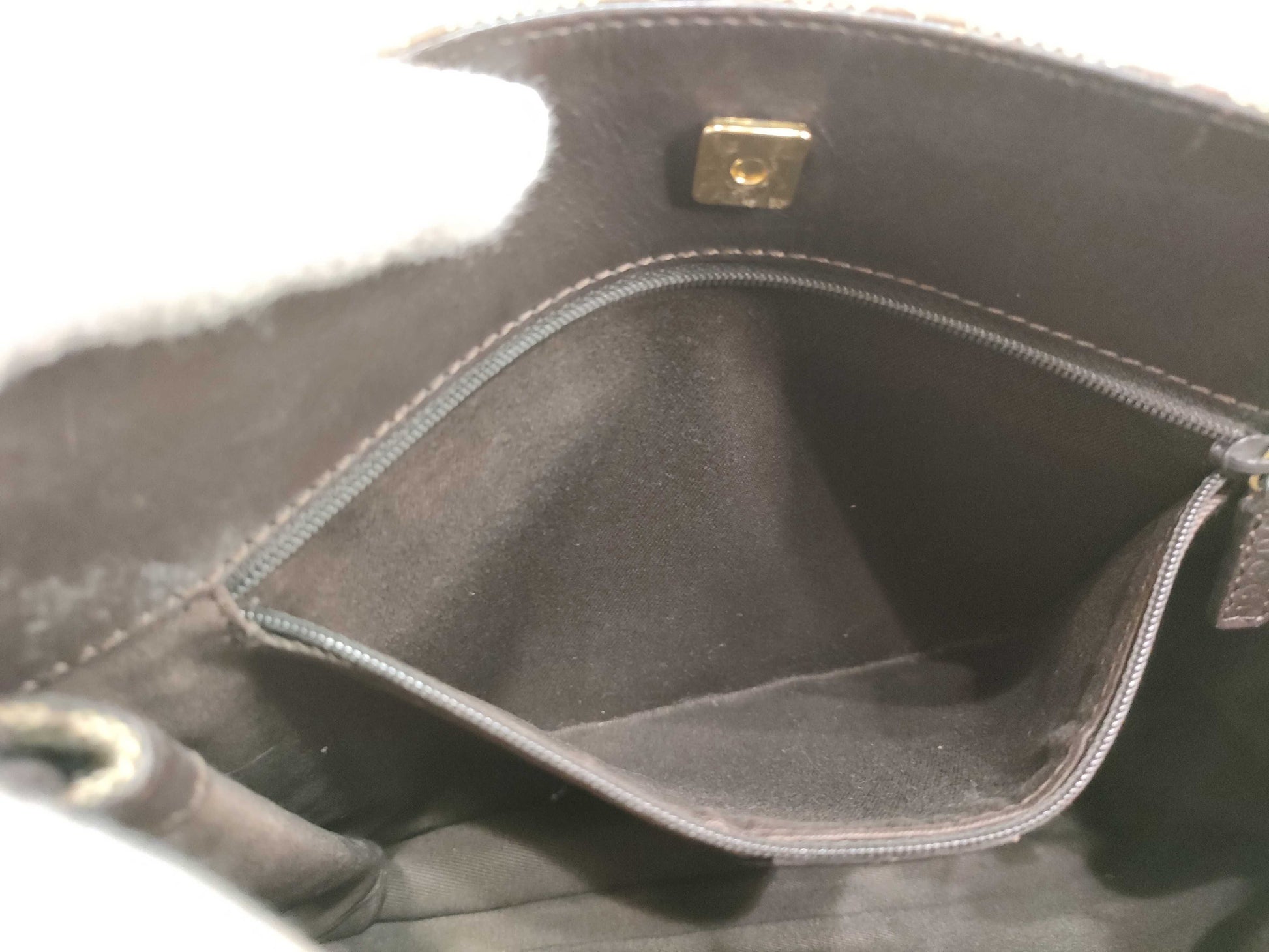 GUCCI GG Canvas Shoulder Bag
