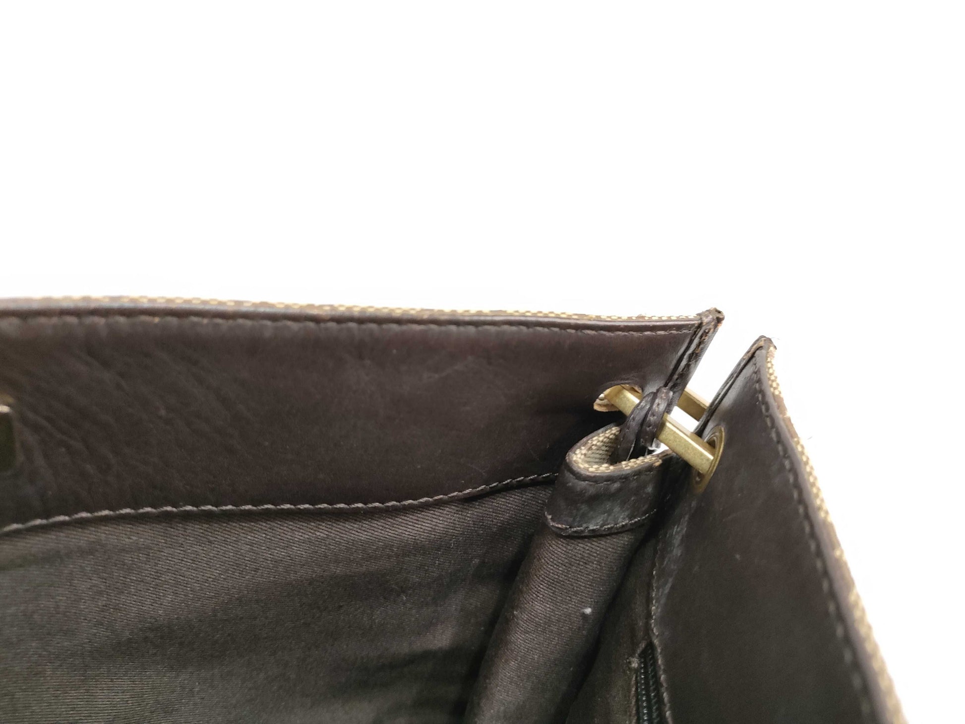 GUCCI GG Canvas Shoulder Bag