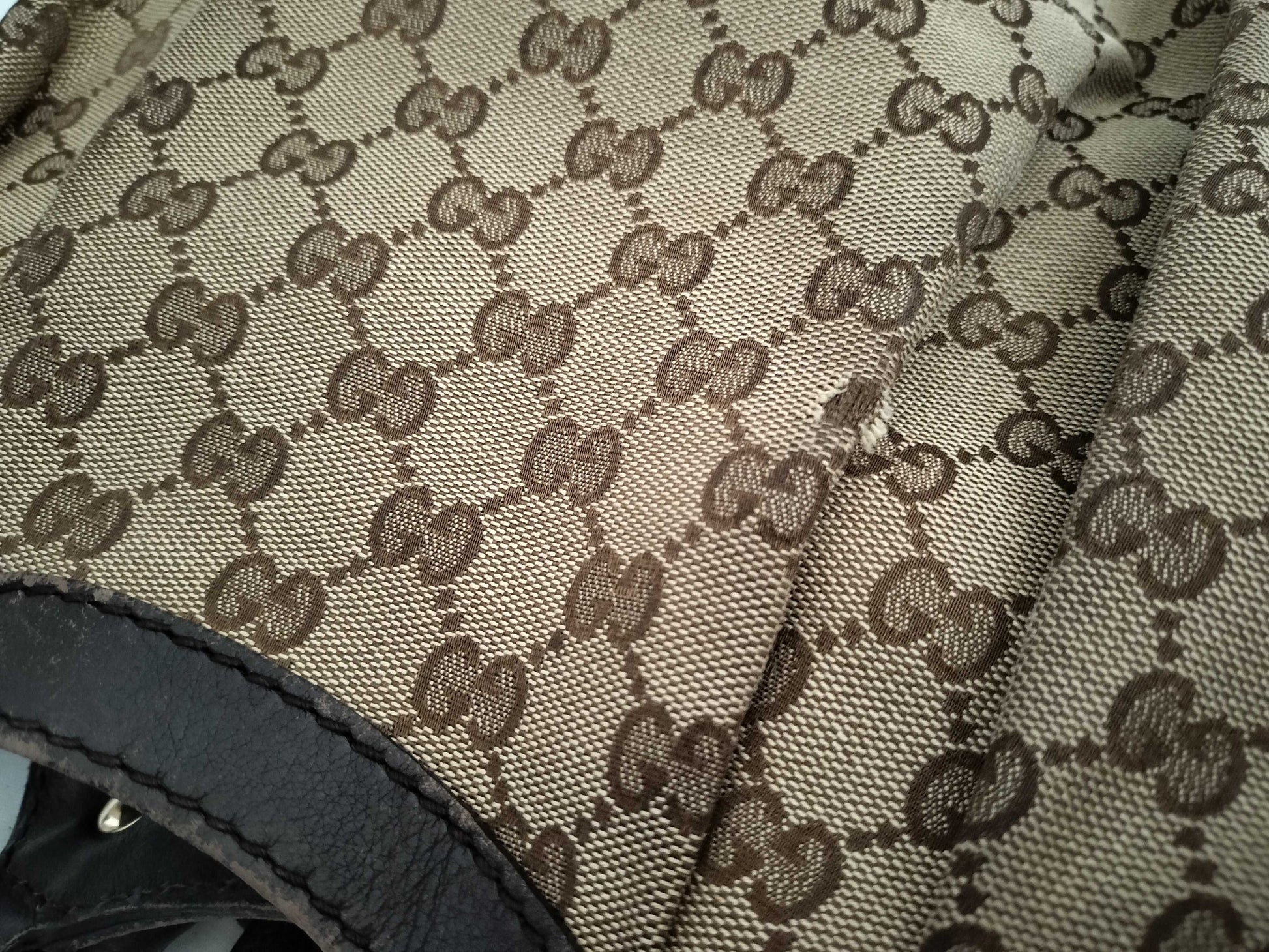 GUCCI GG Canvas Sukey Handbag