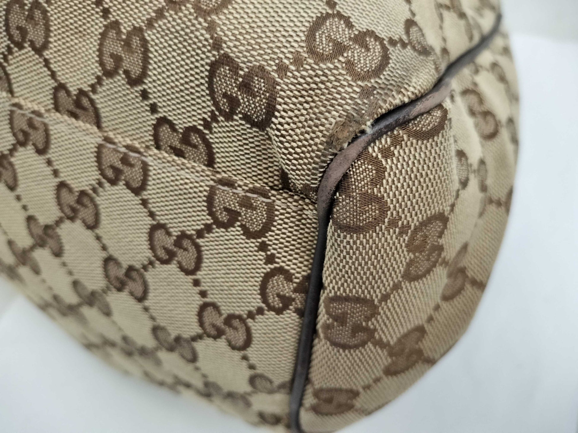 GUCCI GG Canvas Sukey Handbag