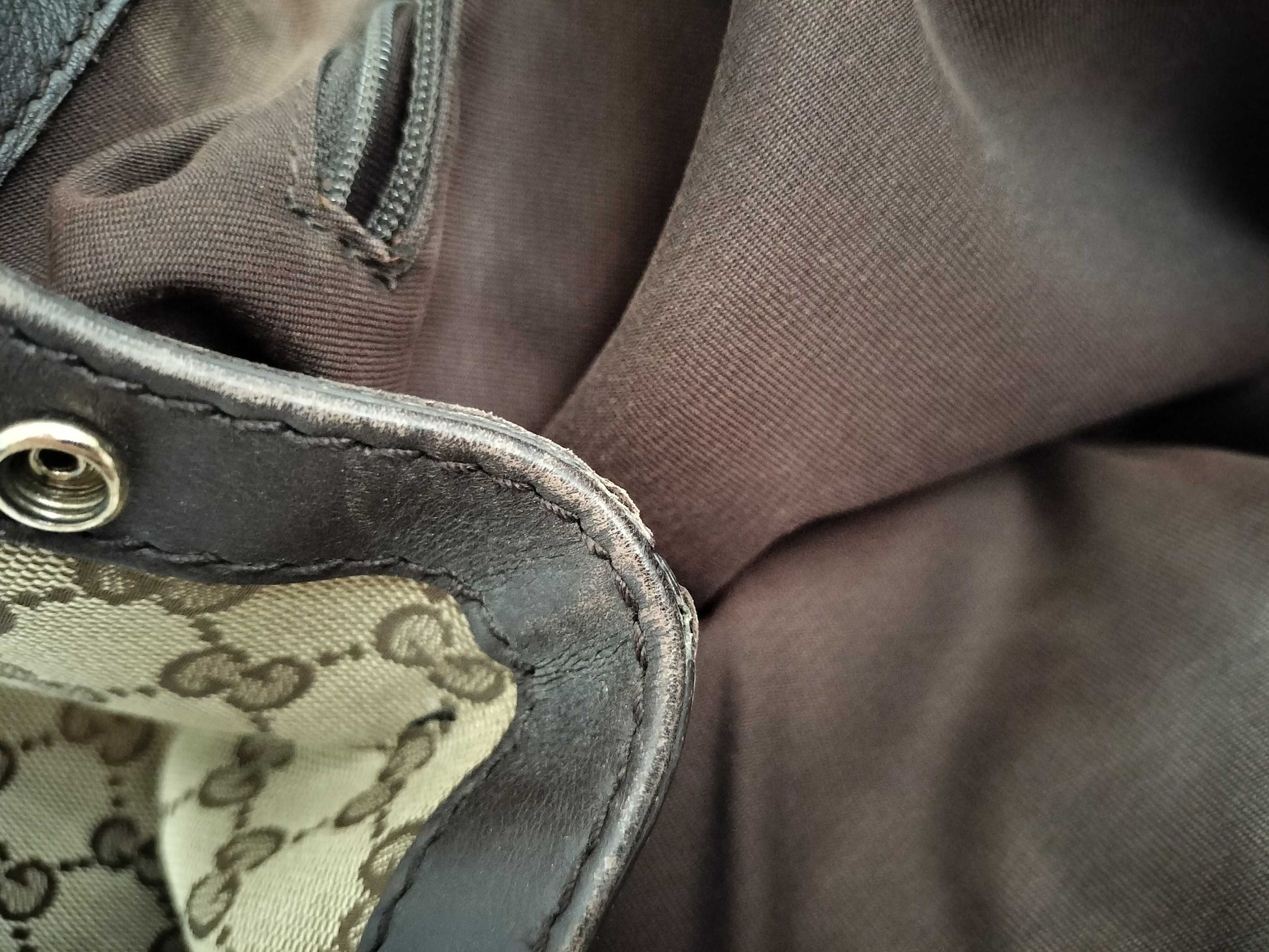 GUCCI GG Canvas Sukey Handbag