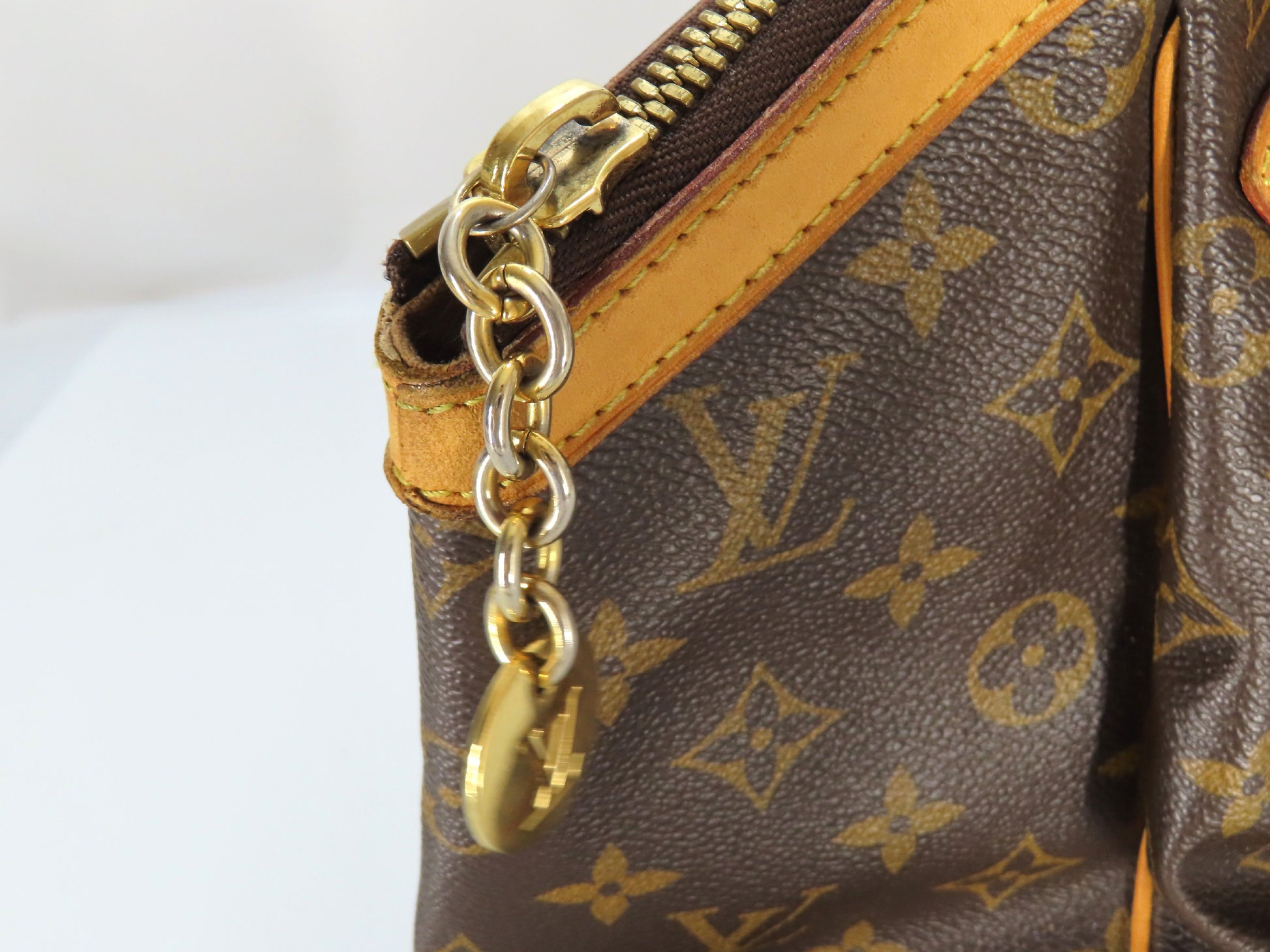 LOUIS VUITTON Monogram Tivoli GM M40144 MB0161 Shoulder Bag