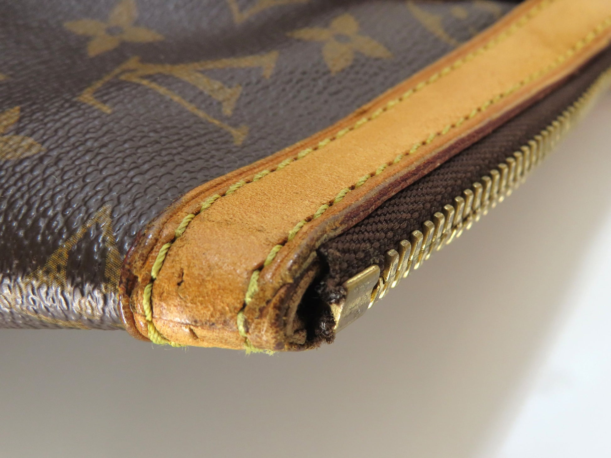 LOUIS VUITTON Monogram Tivoli GM M40144 MB0161 Shoulder Bag