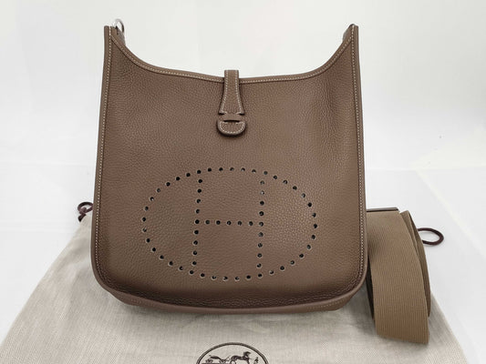 HERMES Evelyn 3PM Taurillon Clemence Etoupe Stainless Steel Y Stamp Shoulder Bag