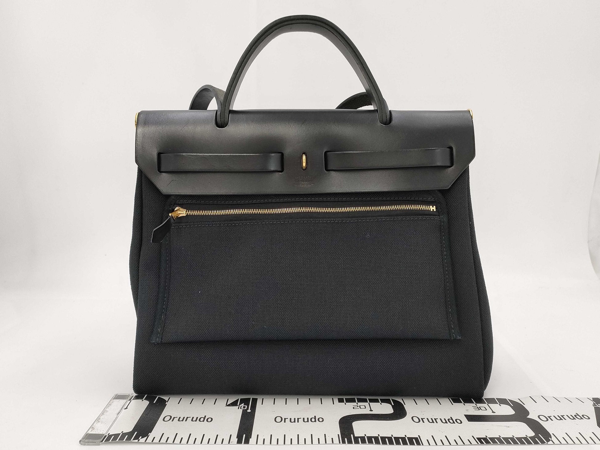 HERMES Airbag Zip 31PM Toile Officier Vache Hunter Black GP Z Stamp Shoulder Bag