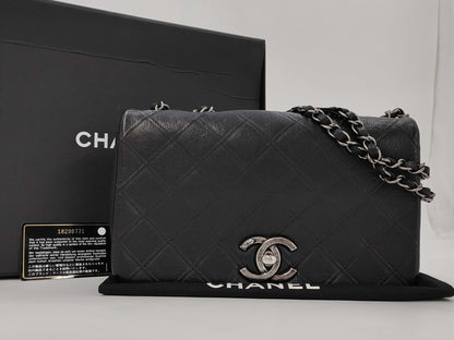 CHANEL Single Flap Bicolor Chain Shoulder Bag in Black Calfskin