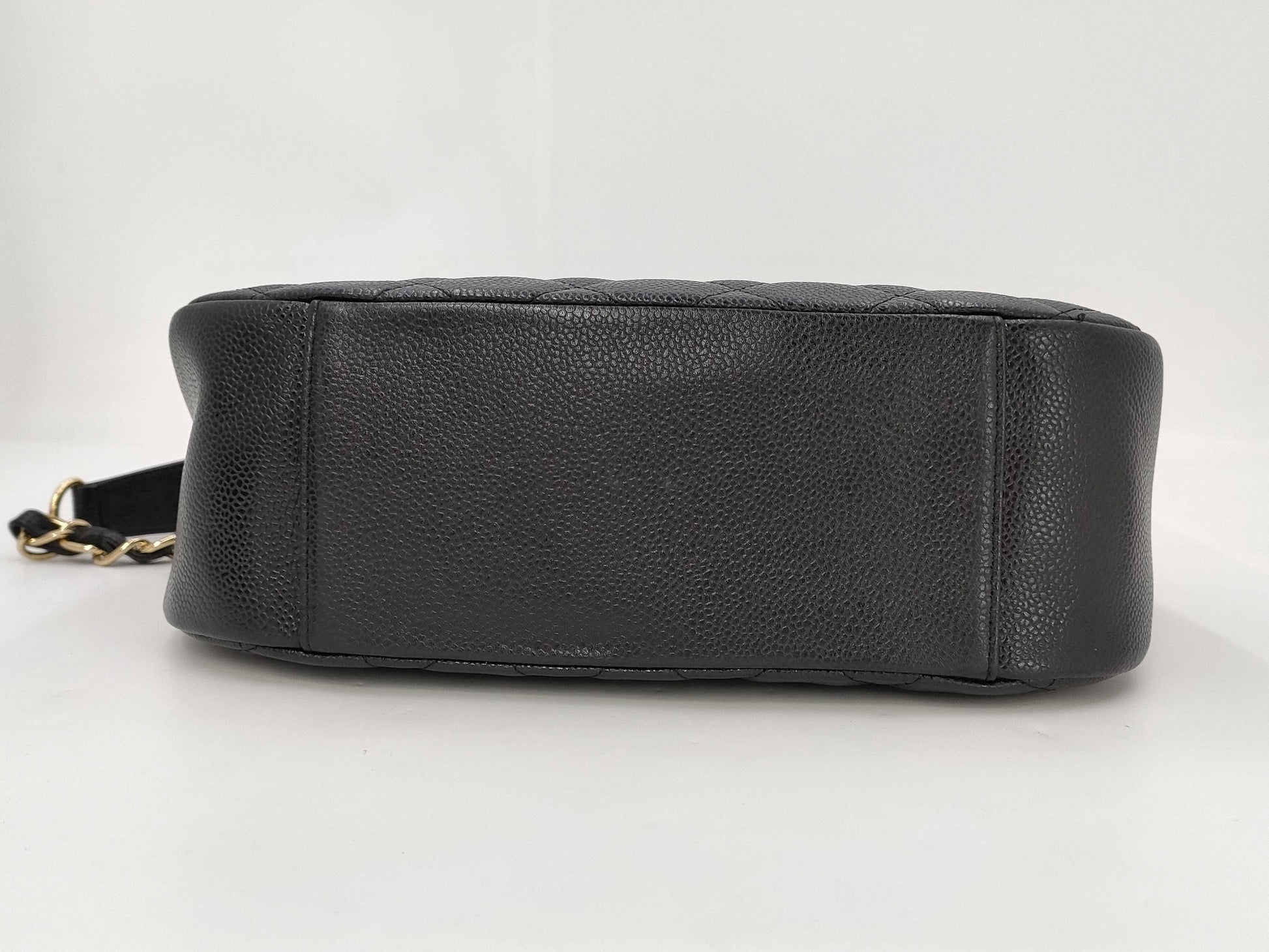CHANEL Crescent Moon One-Shoulder Caviar Black GP Shoulder Bag