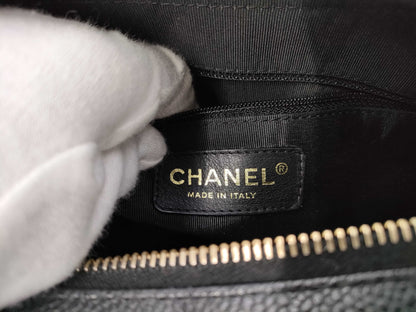 CHANEL Crescent Moon One-Shoulder Caviar Black GP Shoulder Bag