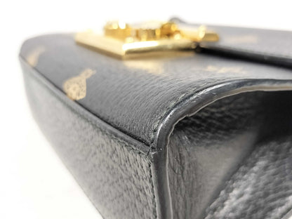 GUCCI Padlock Black Bee Chain Shoulder Bag