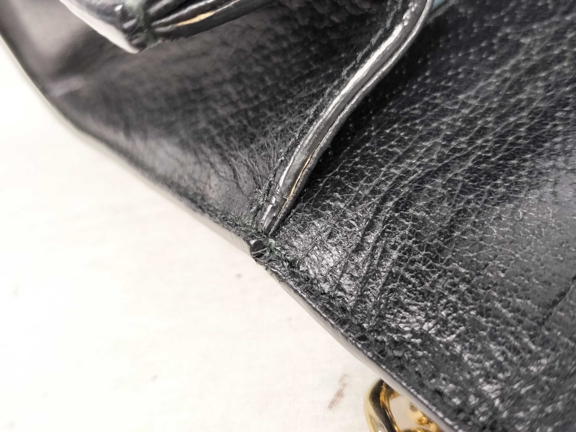 GUCCI Padlock Black Bee Chain Shoulder Bag