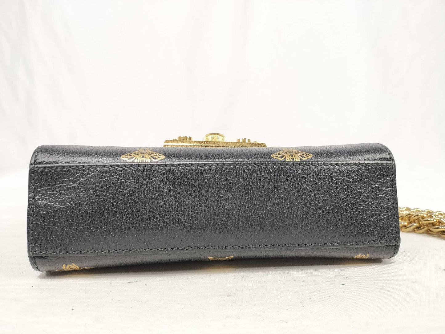 GUCCI Padlock Black Bee Chain Shoulder Bag