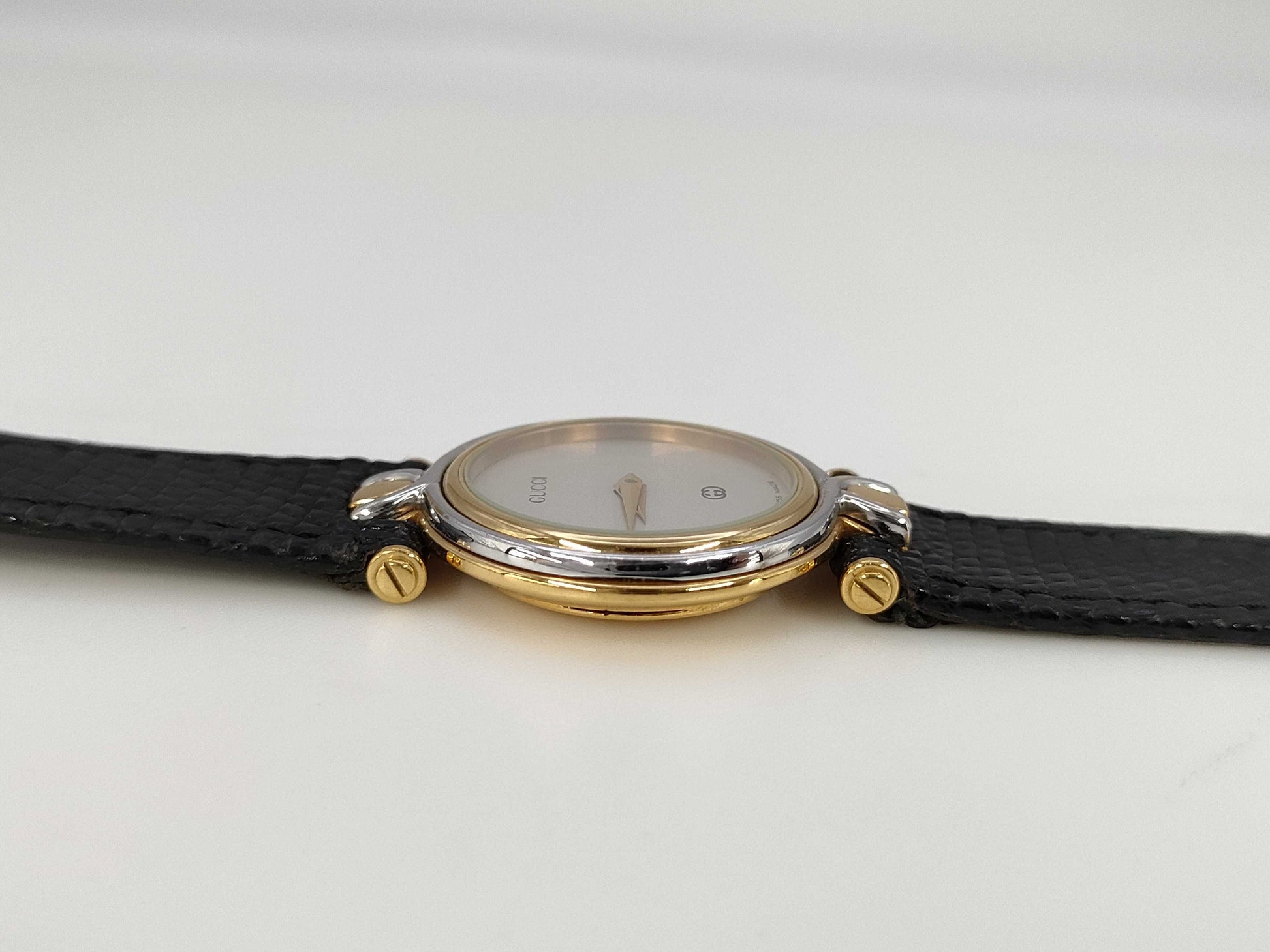 GUCCI 4500L 045-161 Quartz Women's Watch