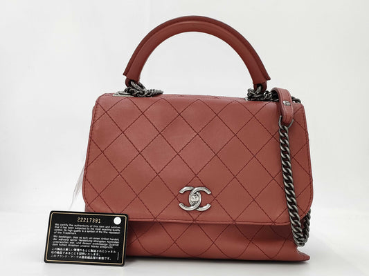 CHANEL Leather Handbag 22217391