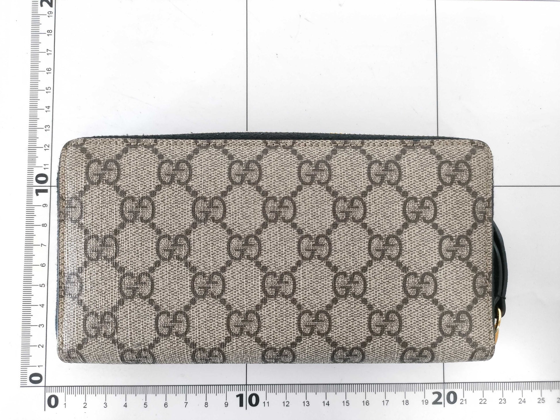 GUCCI GG Supreme Round Zip Long Wallet GG Supreme 456117 Wallet