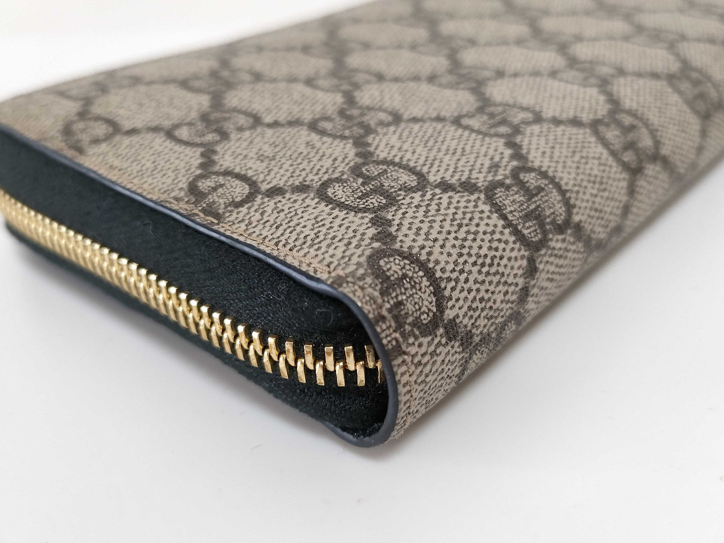 GUCCI GG Supreme Round Zip Long Wallet GG Supreme 456117 Wallet