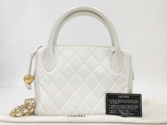 CHANEL Matelasse Hand White 2403494 Handbag