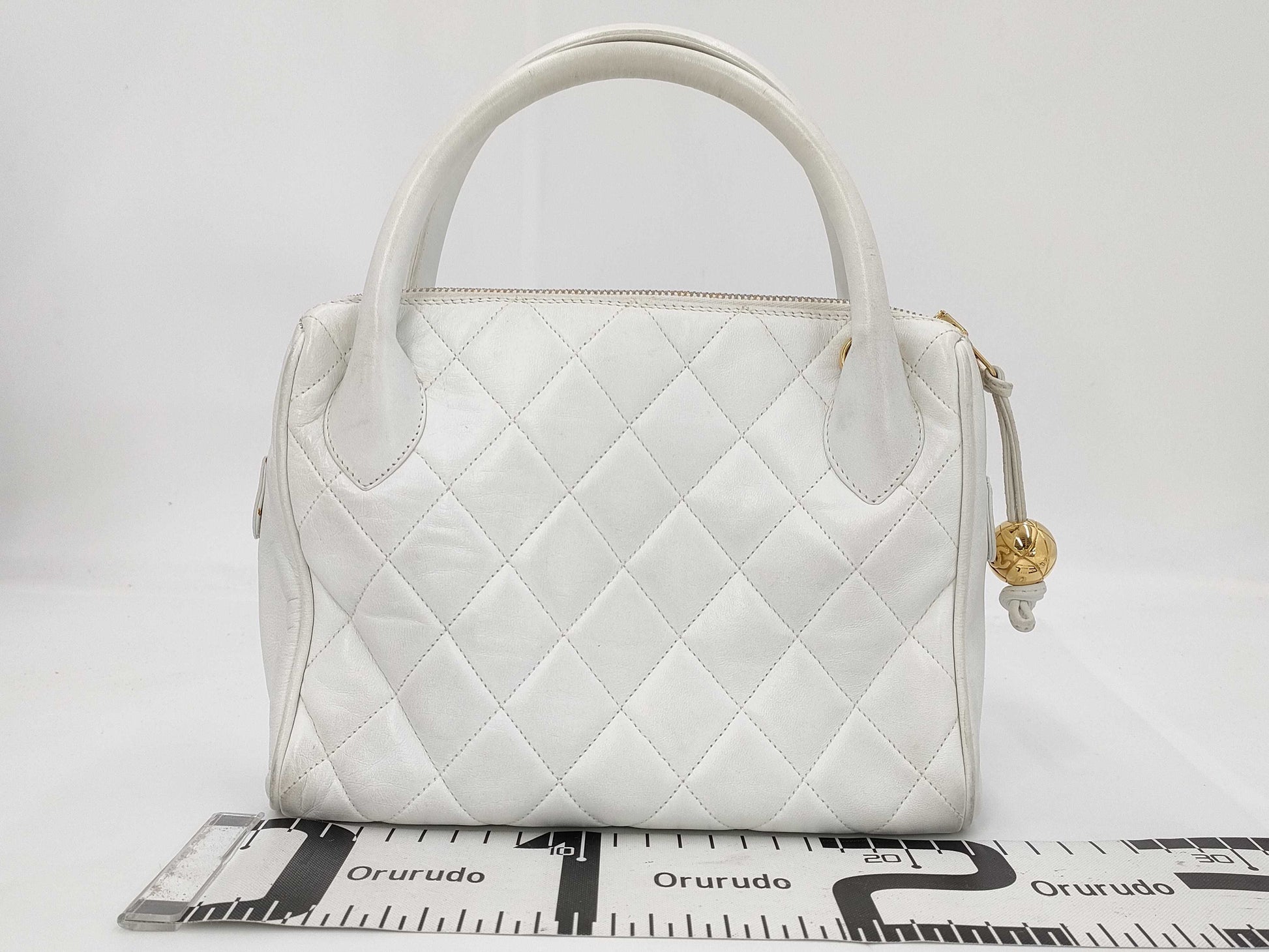 CHANEL Matelasse Hand White 2403494 Handbag