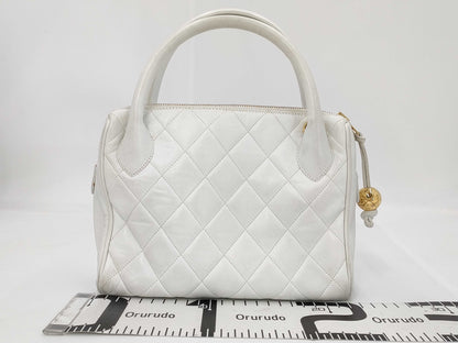 CHANEL Matelasse Hand White 2403494 Handbag