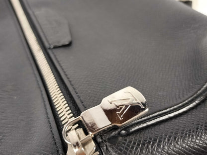 LOUIS VUITTON Taiga Outdoor Messenger PM M33435 FO1168 Black RFID Enabled Shoulder Bag