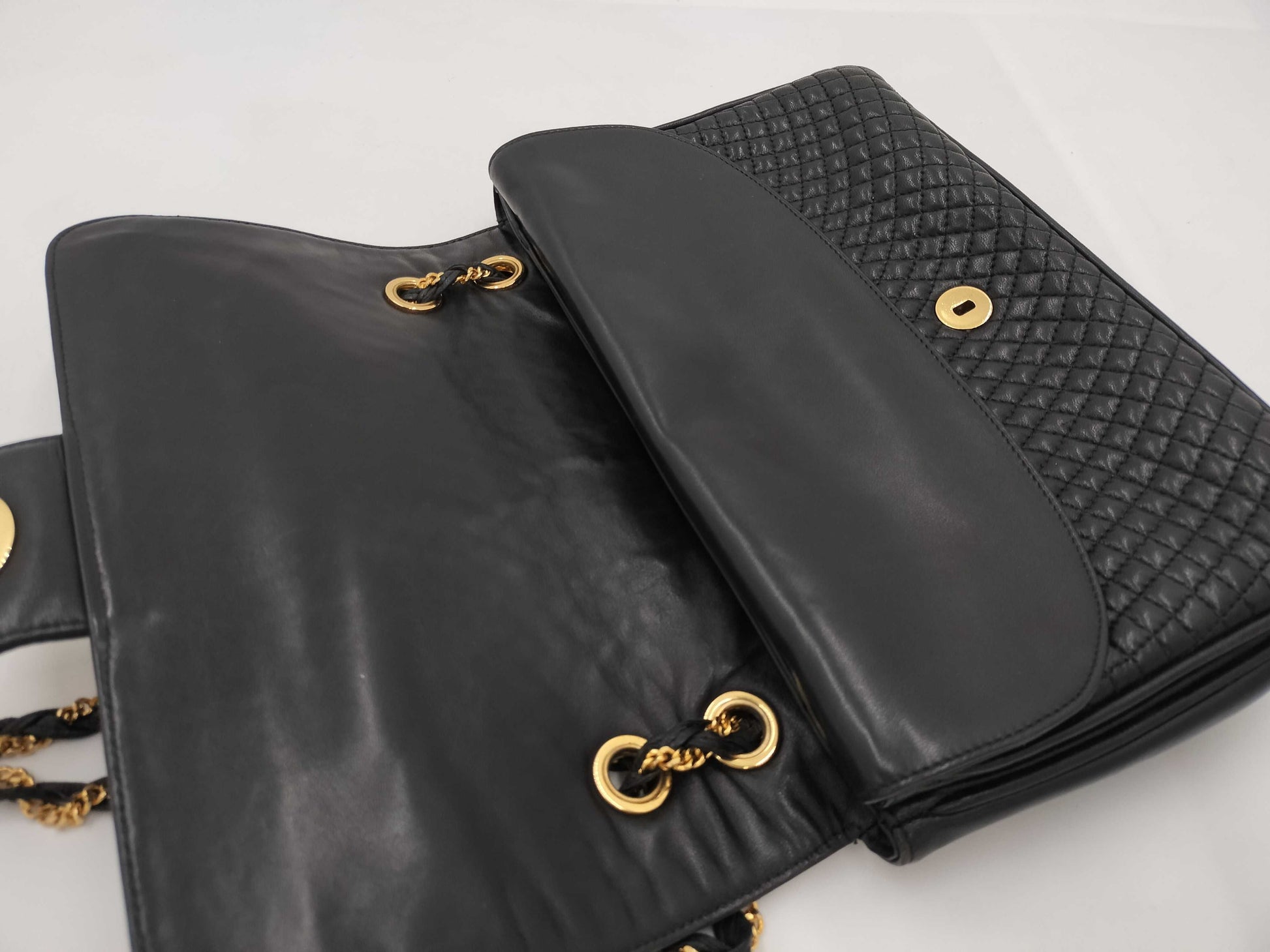 BALLY Chain Shoulder Bag Black Quilted Bag