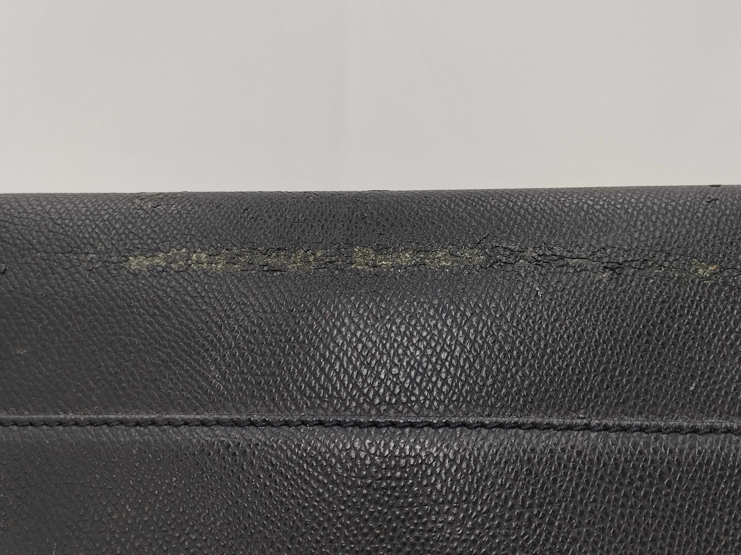 Salvatore Ferragamo Ferragamo Leather Shoulder Bag Black Shoulder Bag