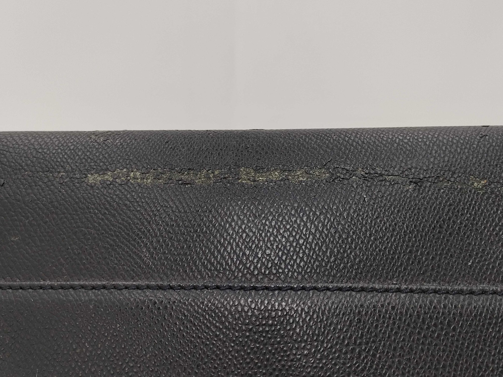 Salvatore Ferragamo Ferragamo Leather Shoulder Bag Black Shoulder Bag