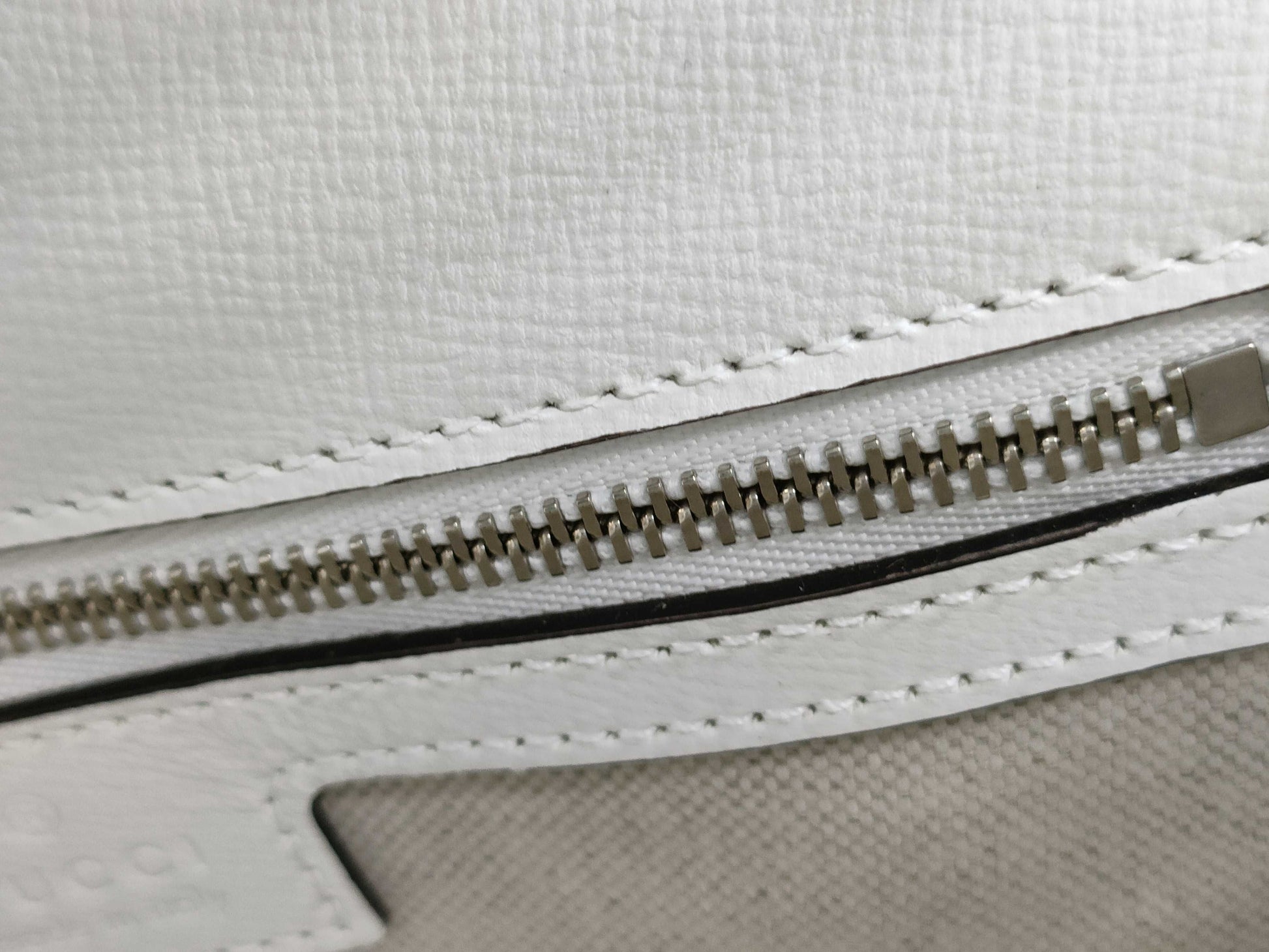 GUCCI Horsebit Hardware Shoulder Bag