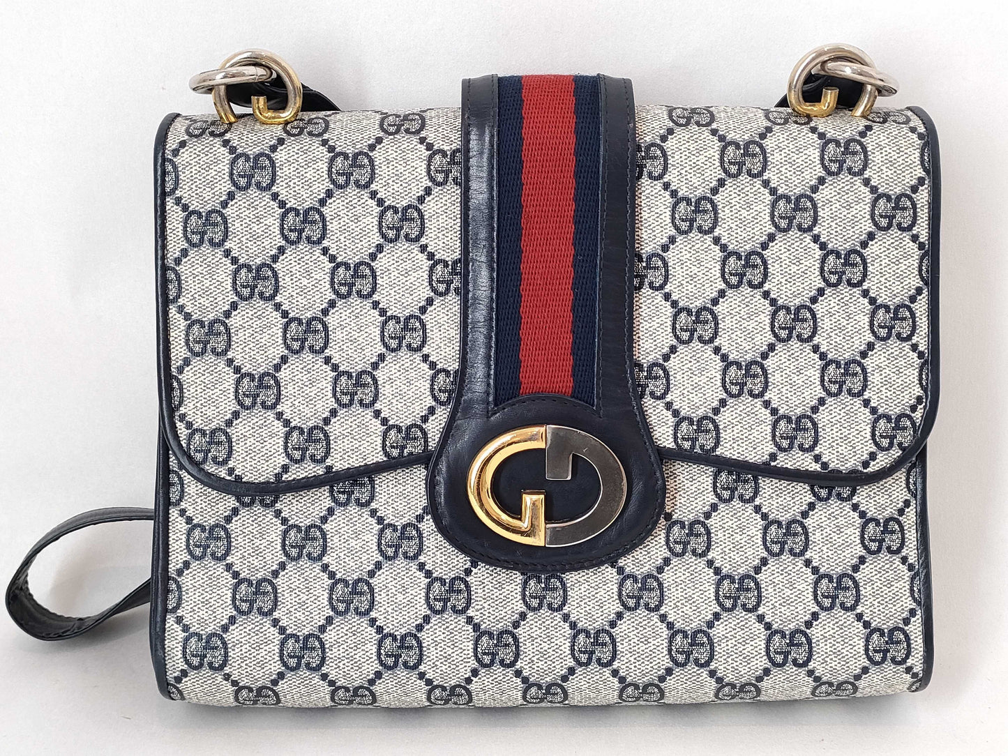 GUCCI GG Supreme Gucci Old Shoulder Bag