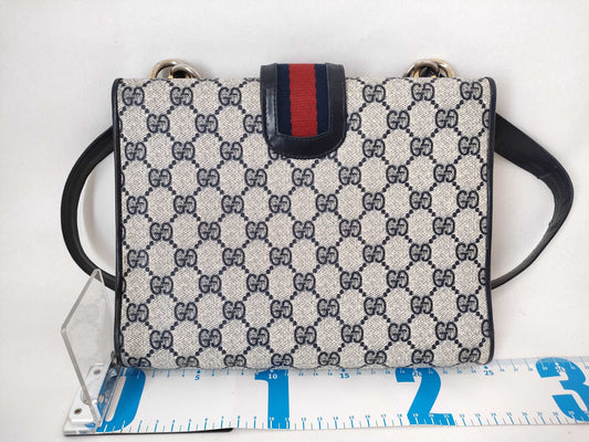 GUCCI GG Supreme Gucci Old Shoulder Bag