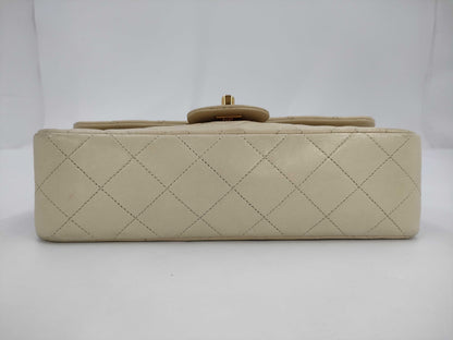 CHANEL Matelasse Chain Shoulder Bag 23, White Lambskin
