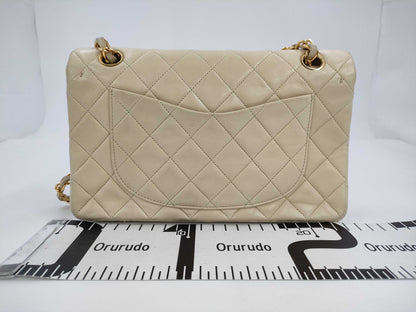 CHANEL Matelasse Chain Shoulder Bag 23, White Lambskin