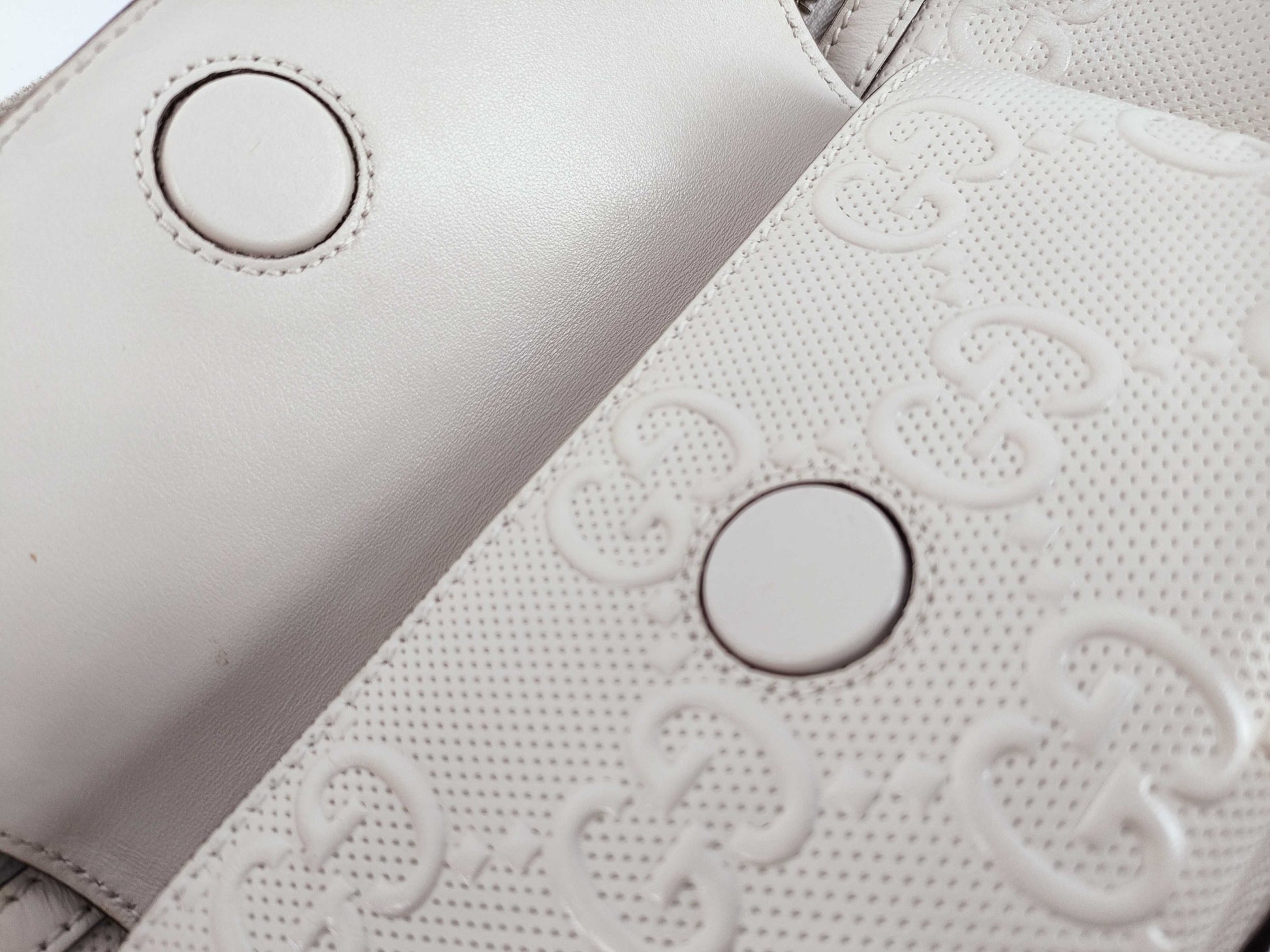 GUCCI Guccissima Body Bag White 645098 Waist Bag