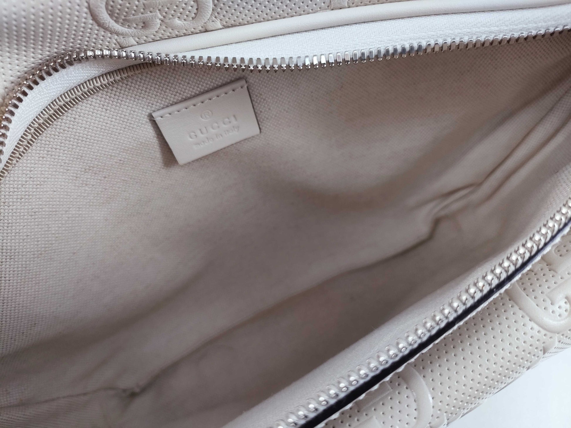 GUCCI Guccissima Body Bag White 645098 Waist Bag