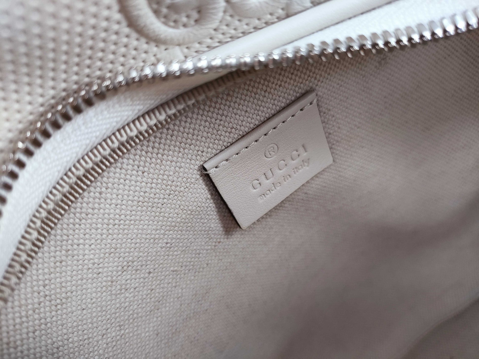 GUCCI Guccissima Body Bag White 645098 Waist Bag