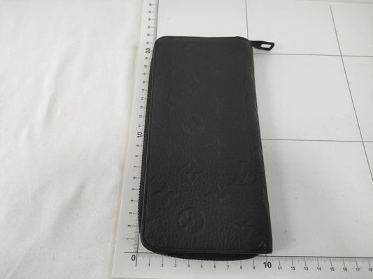 LOUIS VUITTON M 69047 Louis Vuitton Zippy Wallet Vertical Wallet
