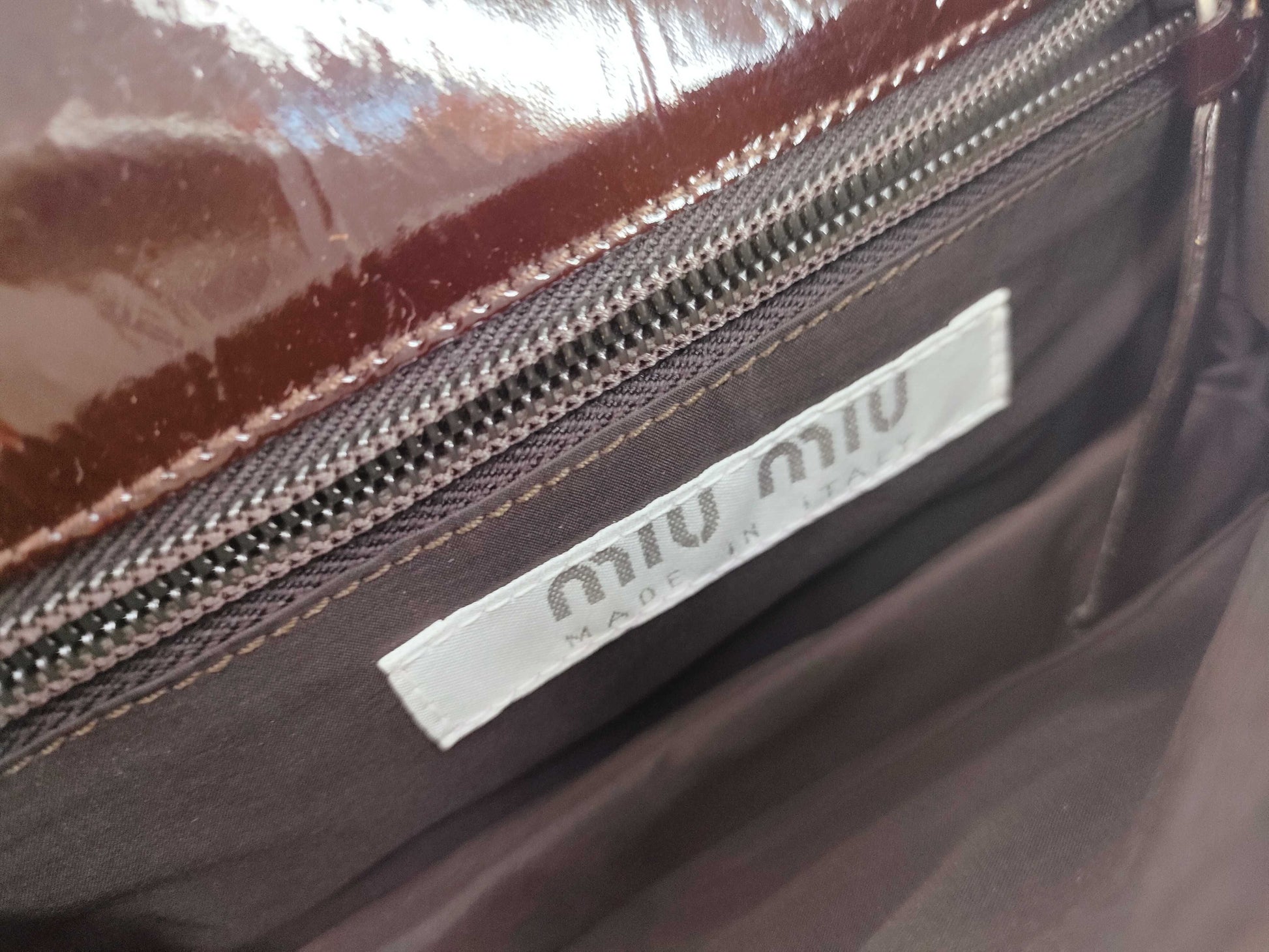 Miu Miu Archive 90s Enamel Hologram Shoulder Bag 99AW HOLOGRAPHIC Archive SHOLDER BAG holographic bag shoulder bag