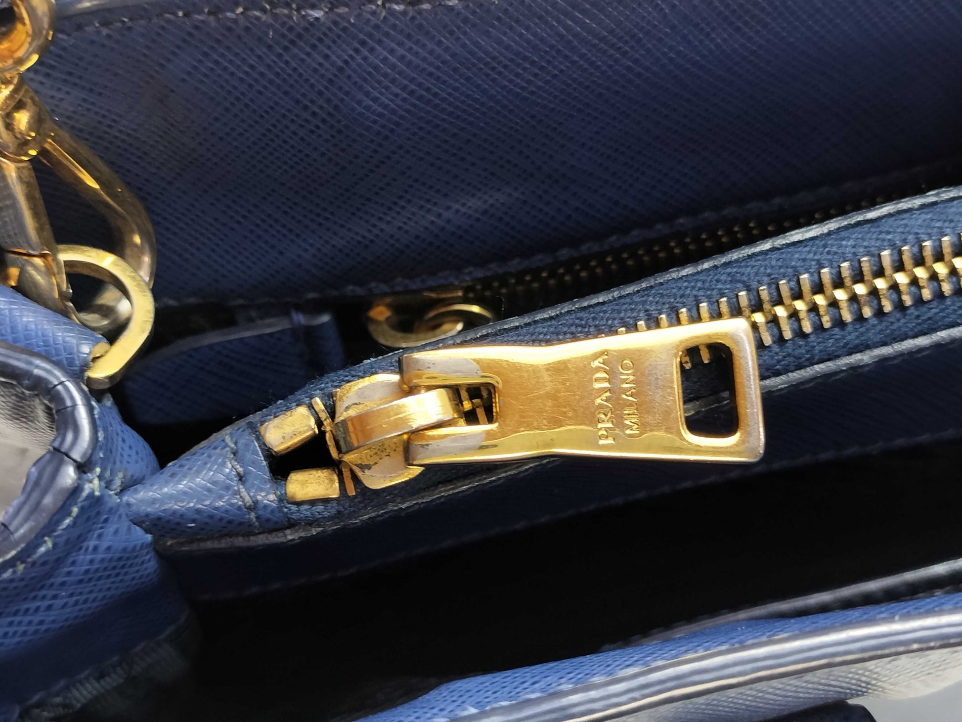 PRADA Galleria Saffiano 2-Way Shoulder Bag/Handbag
