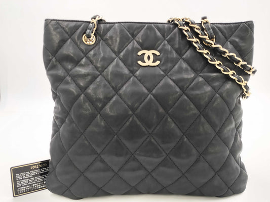 CHANEL Matelasse Lamb Chain Shoulder Bag with Card and Sticker