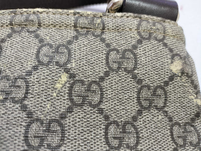 GUCCI GG Supreme Shoulder Bag