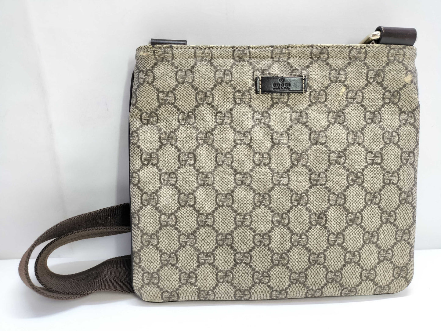 GUCCI GG Supreme Shoulder Bag