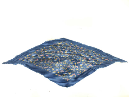 HERMES Carre Hermes Pleated Carre Scarf