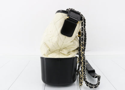 CHANEL Gabriel de White/Black Chain Shoulder Bag, No. 23, Shoulder Bag