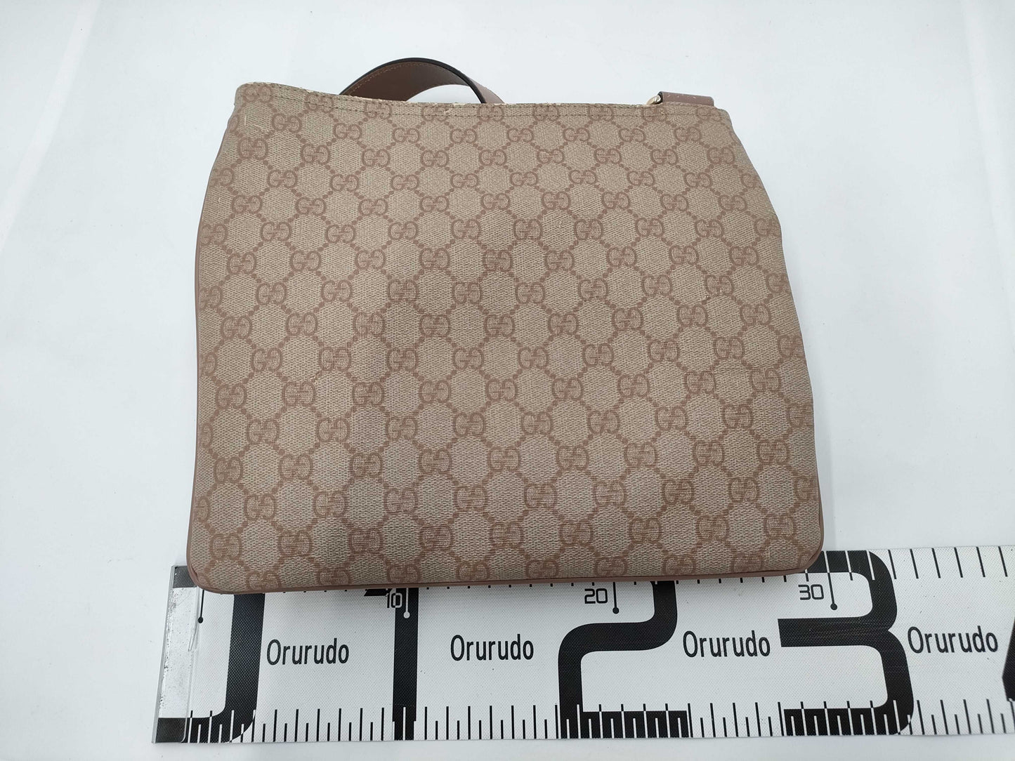 GUCCI GG Supreme Shoulder Bag