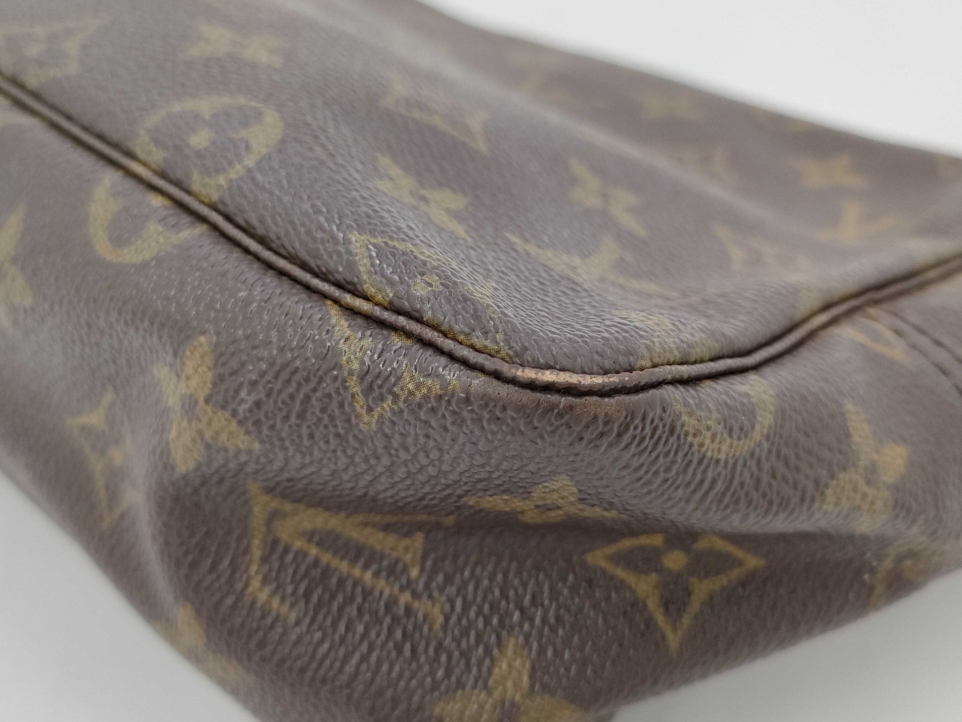 LOUIS VUITTON Monogram True Toilet Second Bag Bag