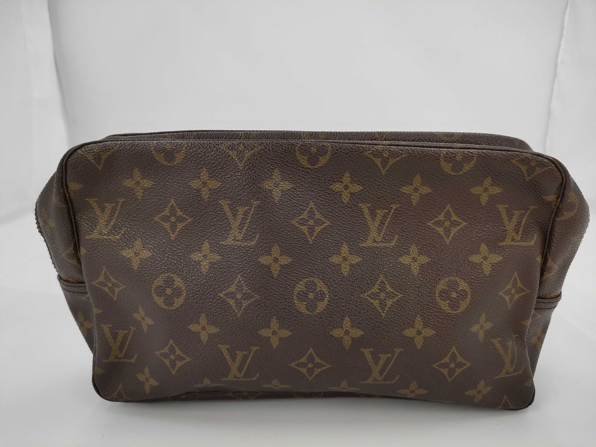 LOUIS VUITTON Monogram True Toilet Second Bag Bag