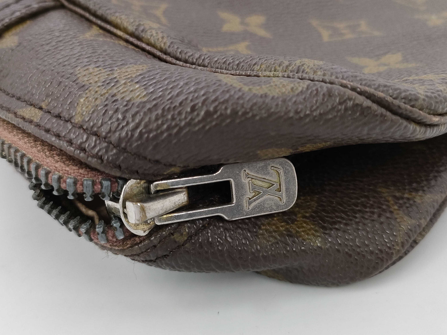 LOUIS VUITTON Monogram True Toilet Second Bag Bag
