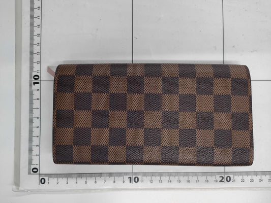 LOUIS VUITTON Damier Wallet